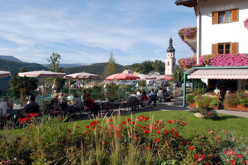 Hotel Garni Doris Кастелрото Екстериор снимка