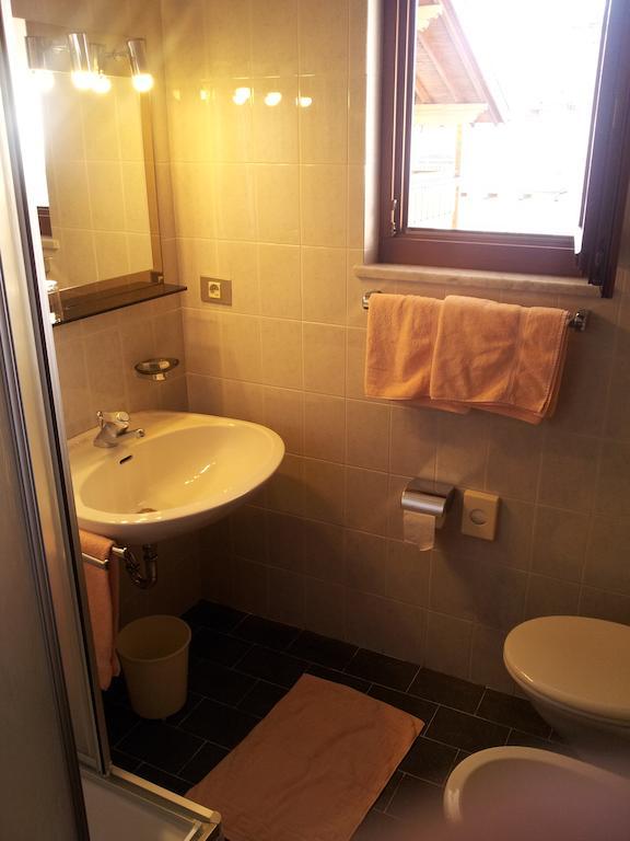 Hotel Garni Doris Кастелрото Стая снимка